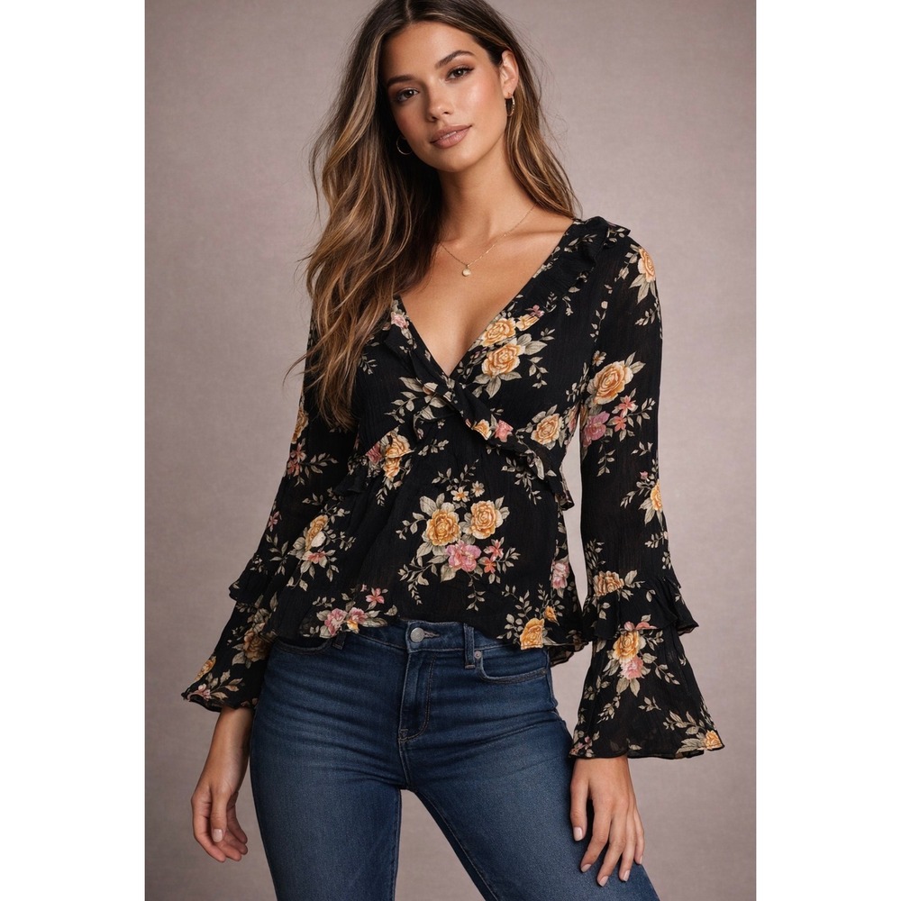 American Eagle Floral Blouse Womens Small Black Ruffle Bell‎ Sleeve Boho Top